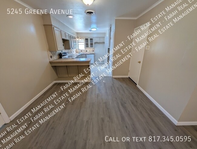 Foto del edificio - 5245 Greene Ave