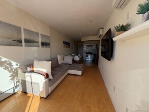 Building Photo - 143-28 41st Ave