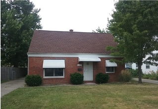 Building Photo - 26931 Shirley Ave