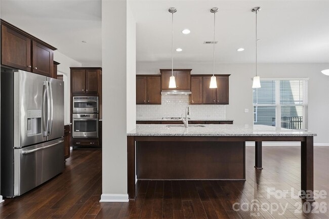 Foto del edificio - 1000 Bellegray Ln NW