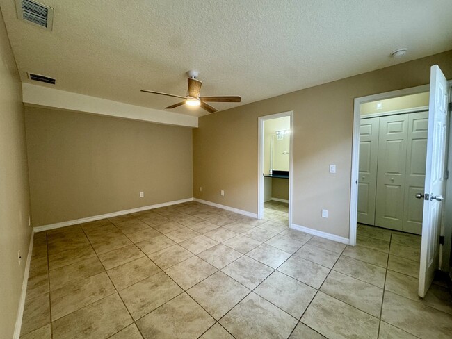 Foto del edificio - Cozy 1-Bedroom Townhouse in Davenport