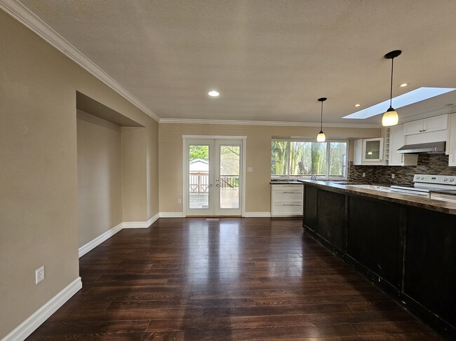 Building Photo - 32985 Malahat Pl