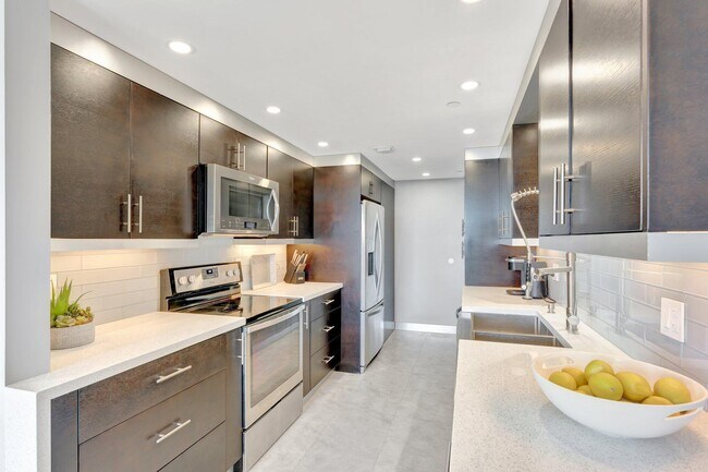 Foto del edificio - 859 Jeffery St