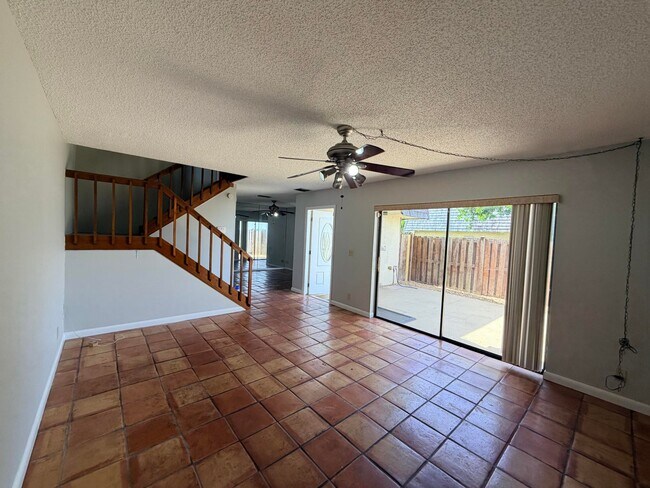 Foto del edificio - 37 Lake Arbor Dr