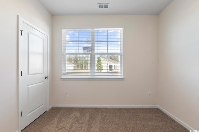 Building Photo - 1833 Castlebay Dr