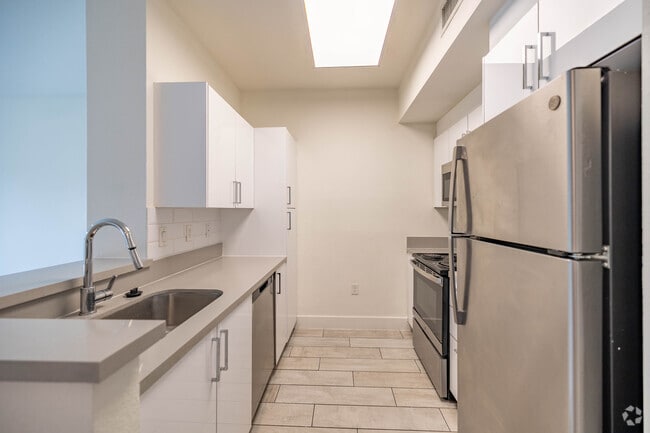 3 habitaciones, 2 baños - 1180 pies cuadrados - Cocina - Woodland Grove