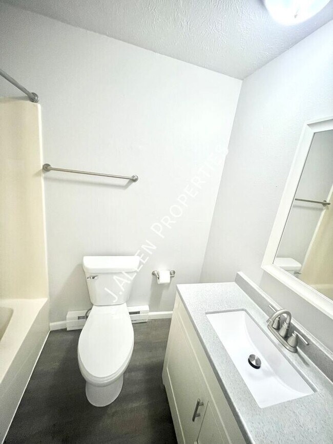 Foto del edificio - 1806 Parker Cir