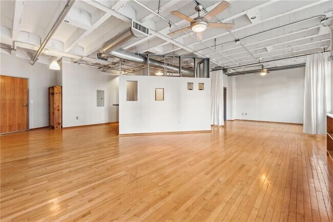 Foto del edificio - 878 Peachtree St NE