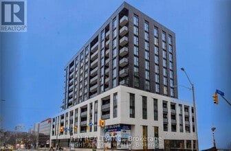 Building Photo - 1660 Bloor St W