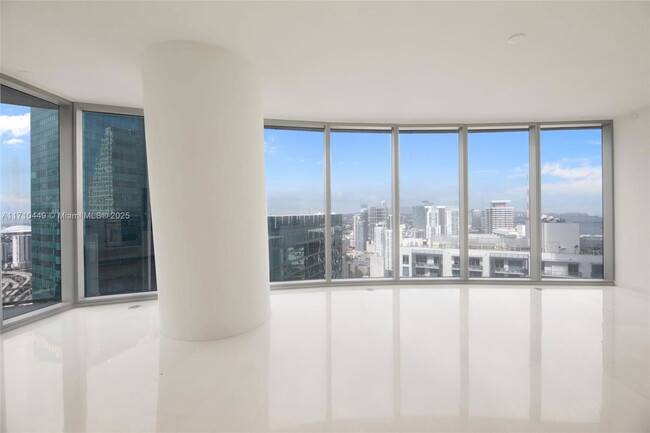 Foto del edificio - 300 Biscayne Blvd Way