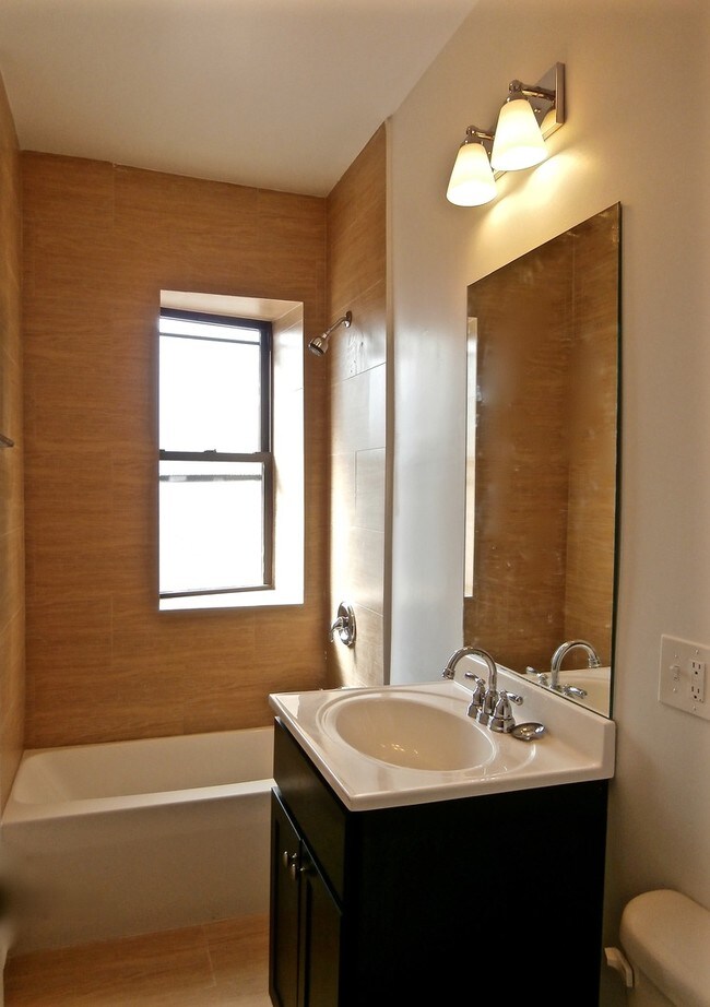 Foto del edificio - 6703 N Clark St