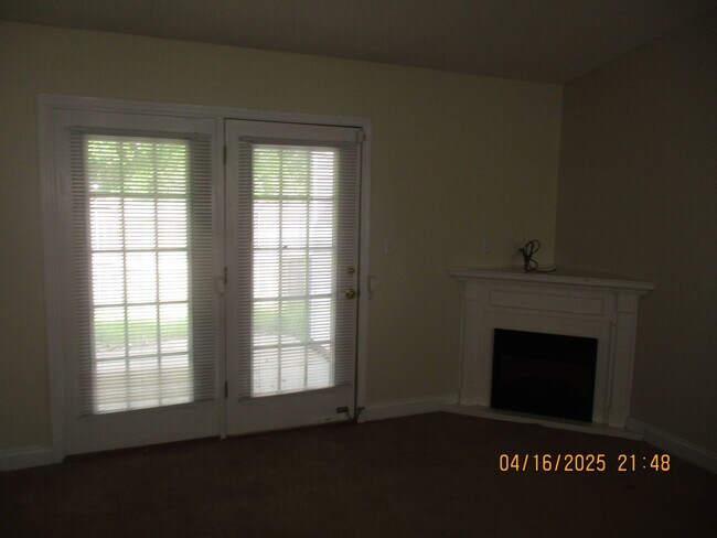 Foto del edificio - 2715 Mclain Ln