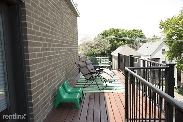 Building Photo - 2 br, 2 bath Condo - 3044 W Roscoe St