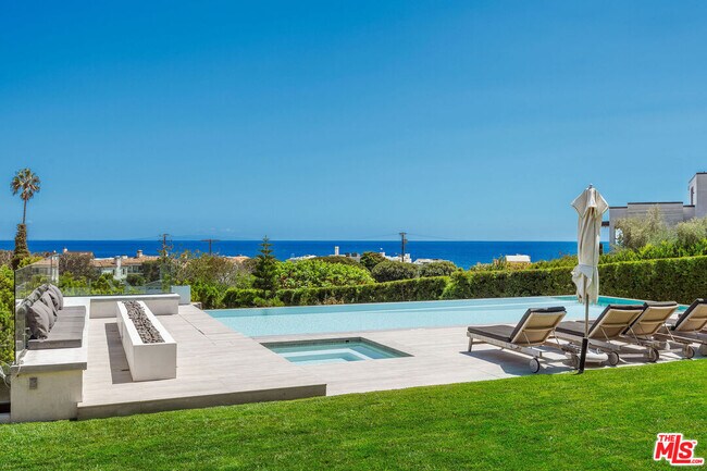 Foto del edificio - 23919 Malibu Rd