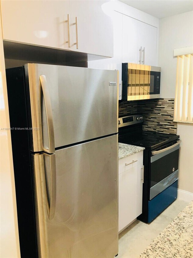 Foto principal - 2615 Polk St