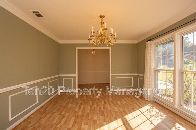 Building Photo - 6124 Canterbury Dr