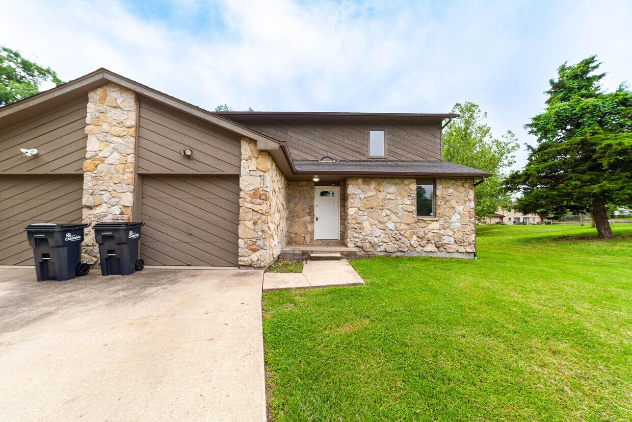 Foto principal - 201 Briarcrest Ct