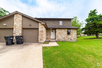 Building Photo - 201 Briarcrest Ct