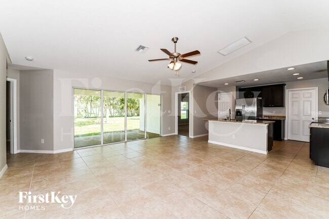 Foto del edificio - 1201 SW 30th St