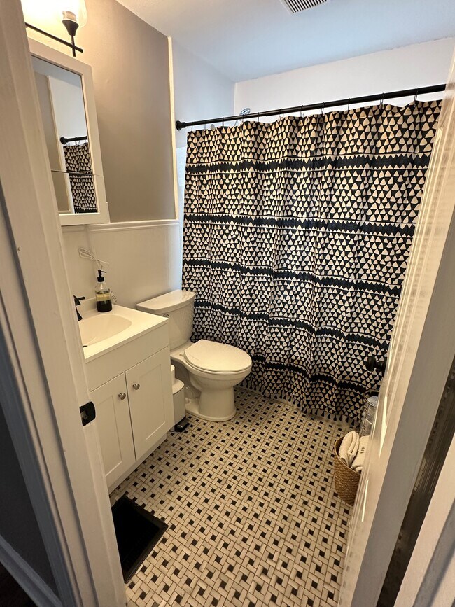 Foto del edificio - 4207 Alton Rd