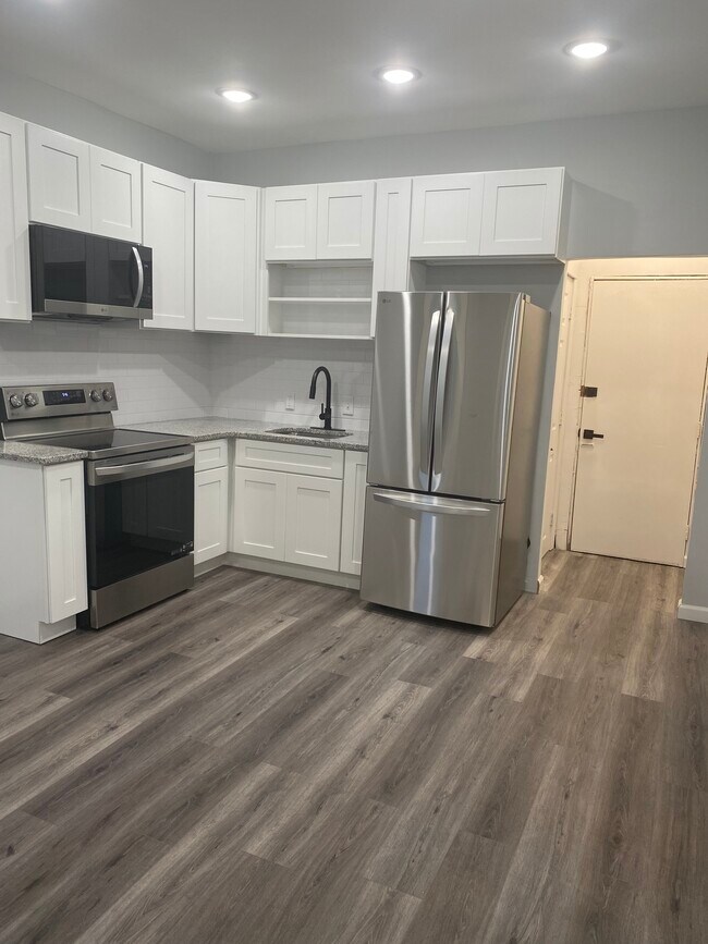 Foto del edificio - 6443 N Broad St