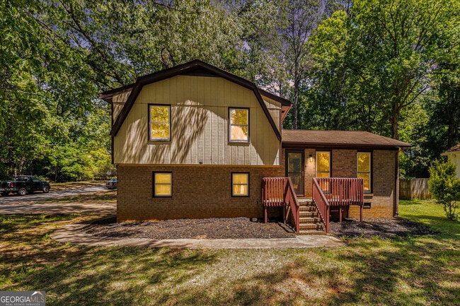 Building Photo - 240 Wellington Dr