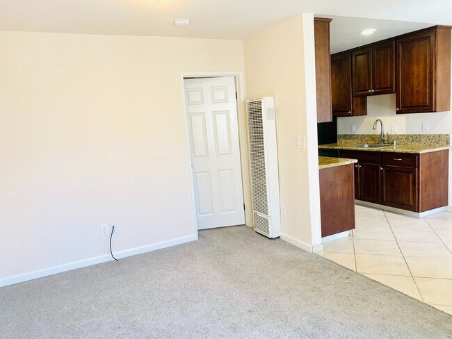 Building Photo - 1BD/1BA Mission Hills Apartment w/ 1-Car Garage! Only $2,095/mo~