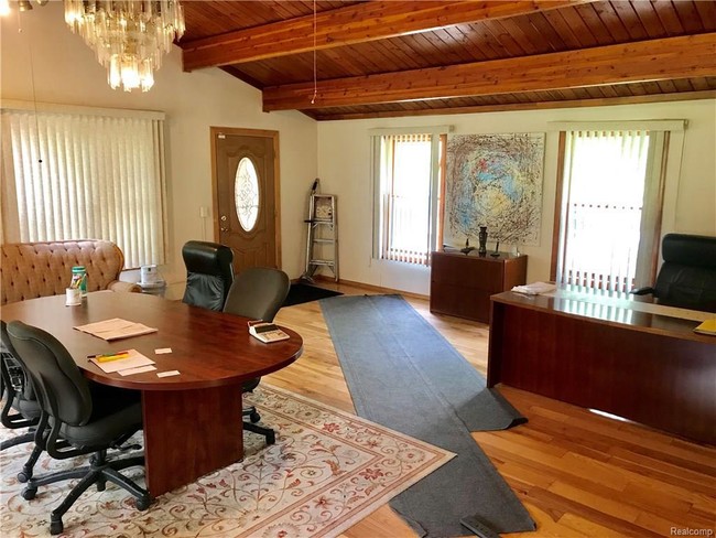 Foto del edificio - 2570 Seminole Rd