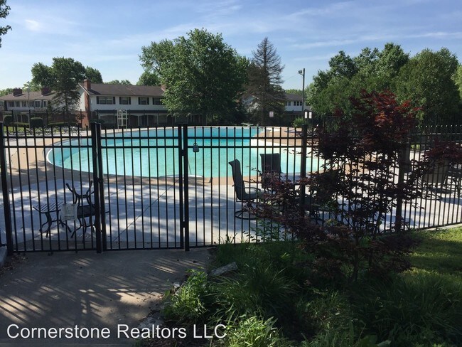 Building Photo - 626 Broadmoor Dr