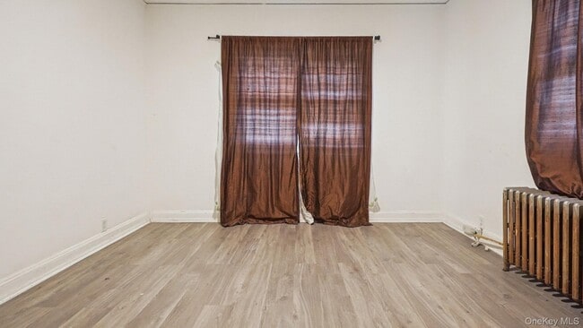 Building Photo - 252 S Tenth Ave