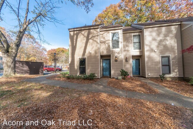 Building Photo - 2 br, 1.5 bath House - 209 Village Ln Unit D