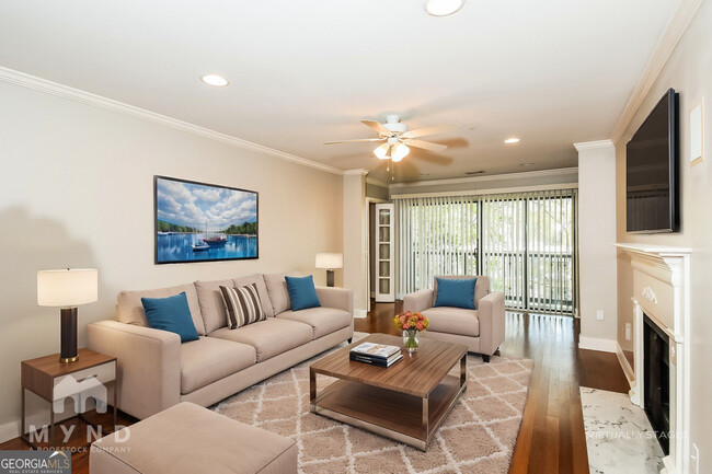 Building Photo - 1202 Pine Heights Dr NE