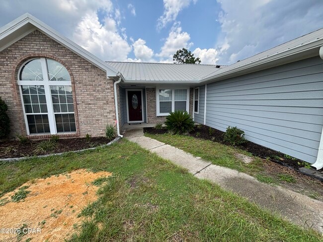 Building Photo - 6903 Ross Dr