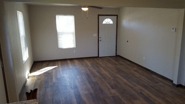 Foto del edificio - 1145 N 3rd St