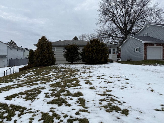 Foto del edificio - 118 Hostetler Rd