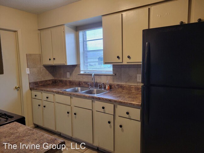 Building Photo - 3 br, 2 bath House - 936 Oakbrook Drive