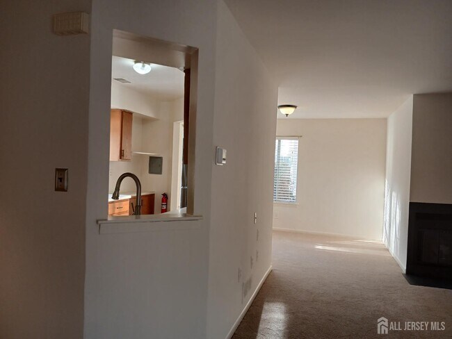 Foto del edificio - 1081 Schmidt Ln