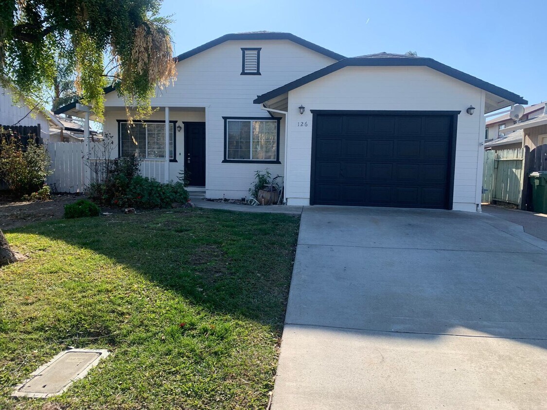 Primary Photo - Cute 3 Bedroom