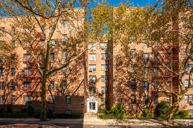 Building Photo - 711 Montauk Ct