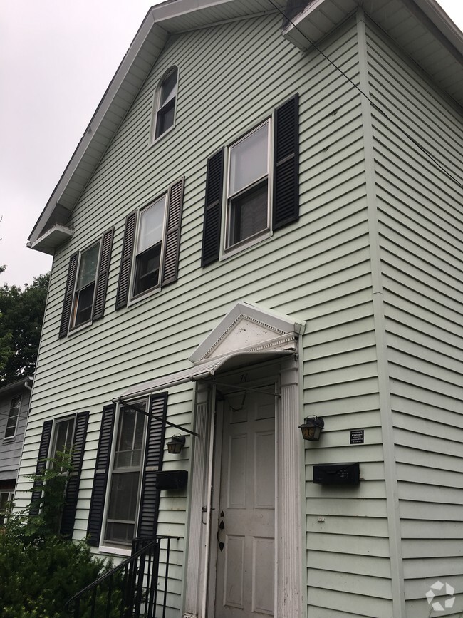 Building Photo - 74 Berkshire St