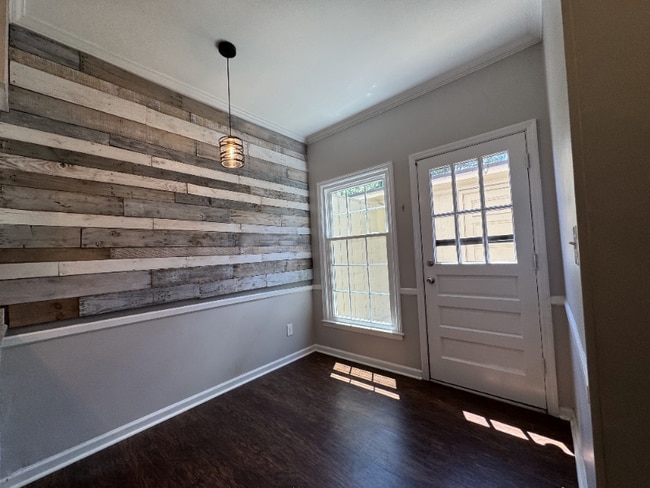 Building Photo - 5917 Quail Hollow Rd