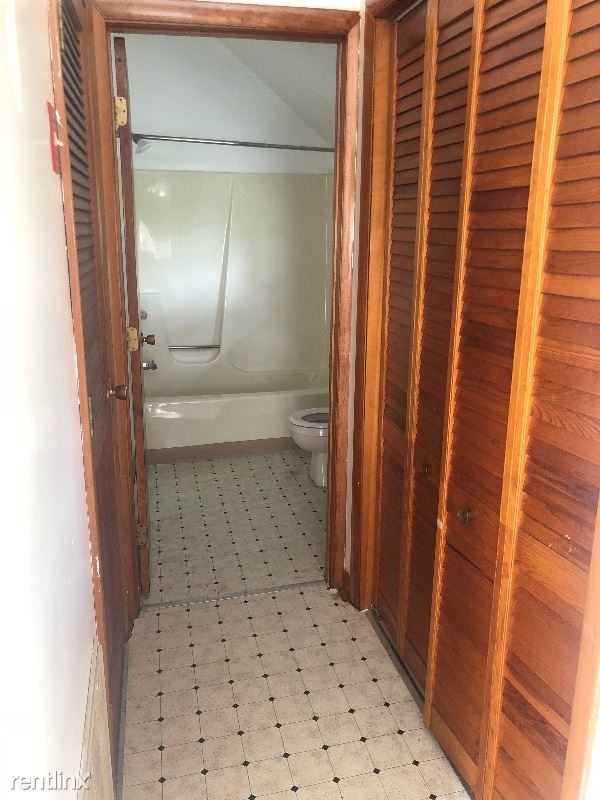 Building Photo - 1 br, 1 bath Apartment - 15 VINE ST