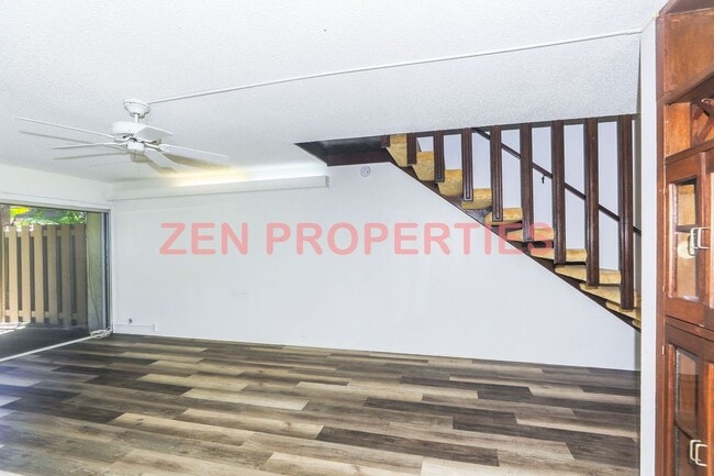 Building Photo - Kaimala Marina Townhouse in Hawaii Kai