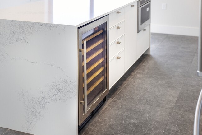 Cocina Signature Collection con vinoteca - Avalon South Miami