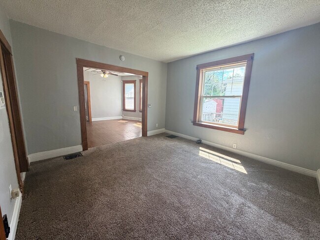 Foto del edificio - 2619 N Brady St