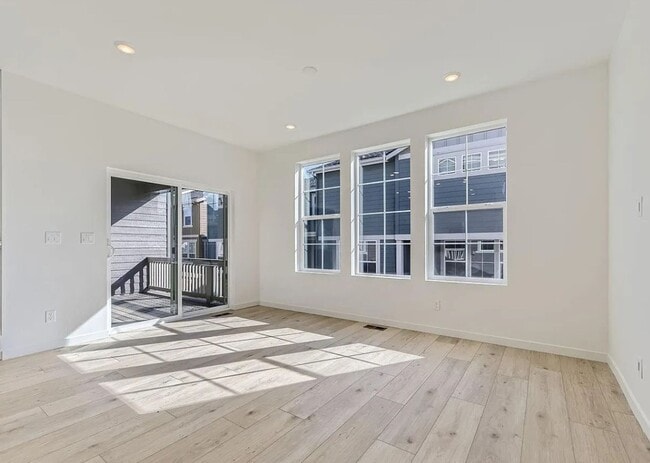 Photo - Luxurious CORNER LOT - 3bd 2.5 paired home in Dove Village!
