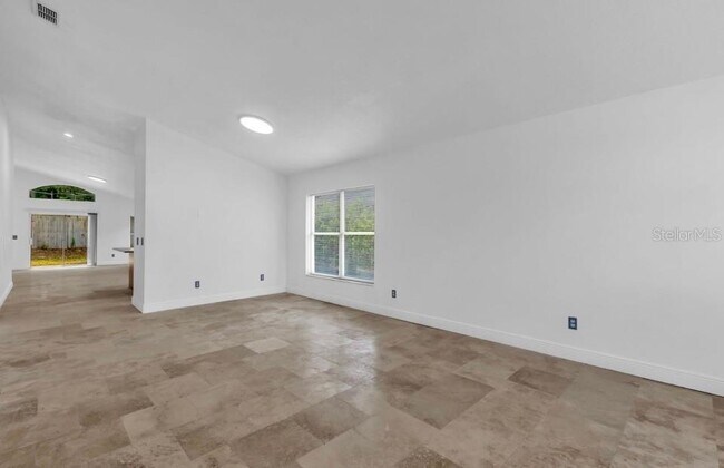 Foto del edificio - 608 Bridge Creek Blvd