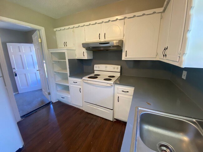 Foto del edificio - 5 Bedroom House Available in Midwest City