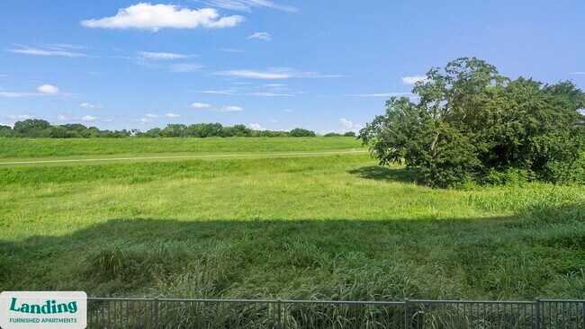 Foto del edificio - 14805 Grisby Rd