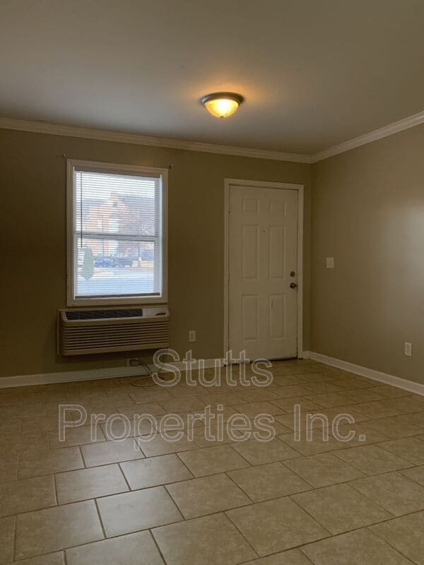 414 Hermitage Dr Unit 8, Florence, AL 35630 Condo for Rent in